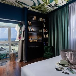 Deluxe Double or Triple Sea Views